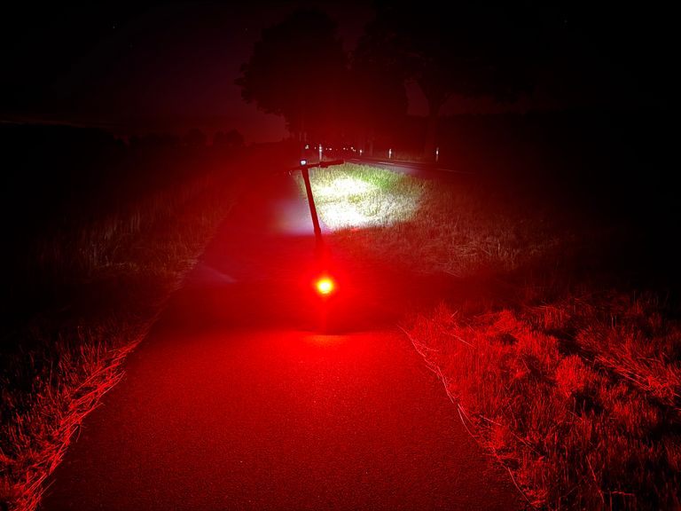 Egret X Ultra bei Nacht von hinten Egret X Ultra bei Nacht von hinten
