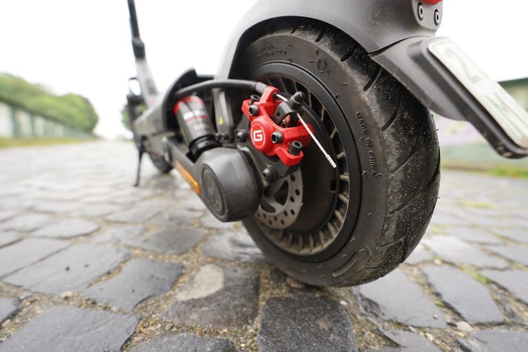 Der Motor des Segway Max G3D befindet sich im Hinterrad