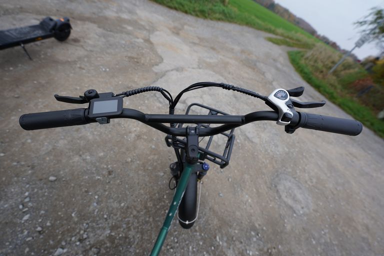 Der Lenker des L20 Boost sorgt für gerade Sitzposition