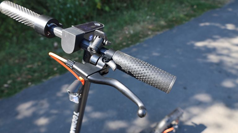 Lenker und Display des Todimart T3 ABE