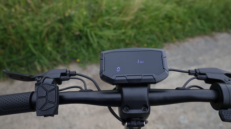 Das Display des iScooter iX7