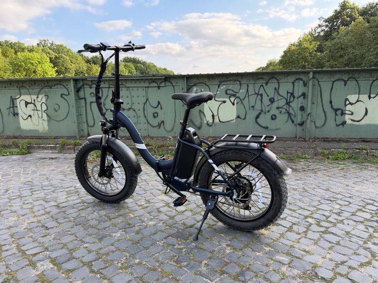 Seitenprofil des Touroll S2 Pro mit Akku hinter dem Sitzrohr