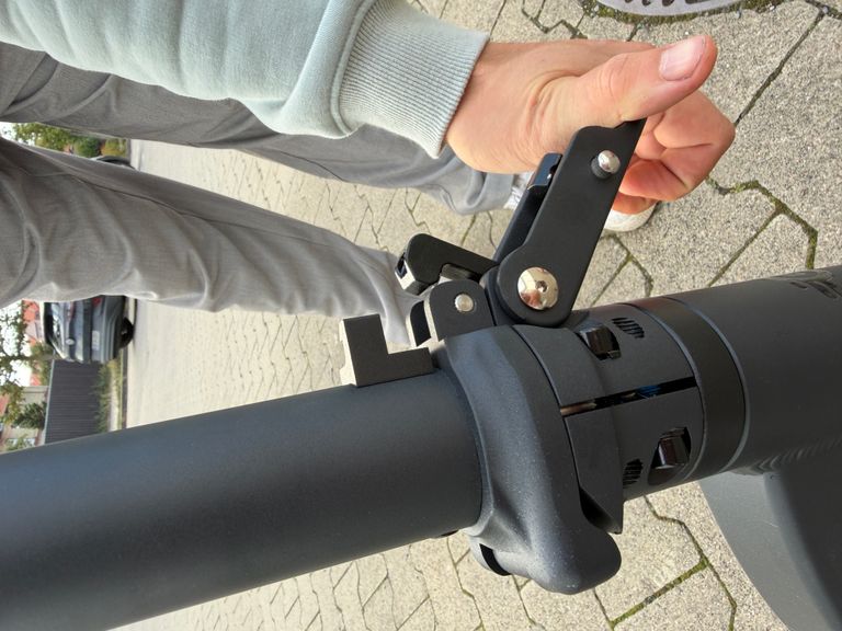 Klappmechanismus des ePowerFun ePF-SKATE