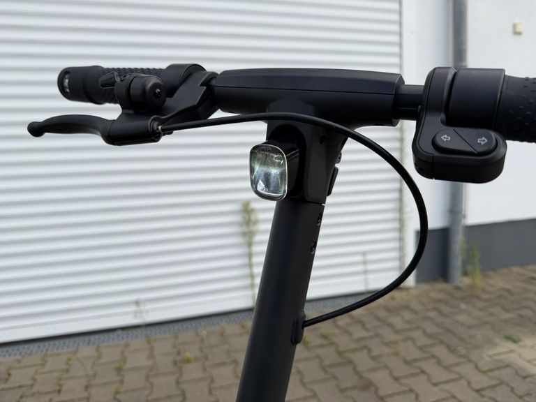 60-Lux-Frontscheinwerfer des ePowerFun ePF-SKATE