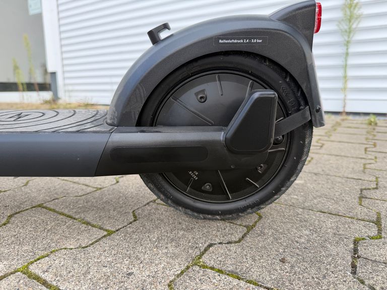 Hinterrad des ePowerFun ePF-SKATE mit Heckantrieb
