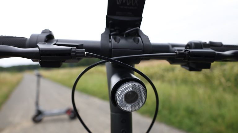 Frontlicht des VMAX New VX4 mit Doppelkegel