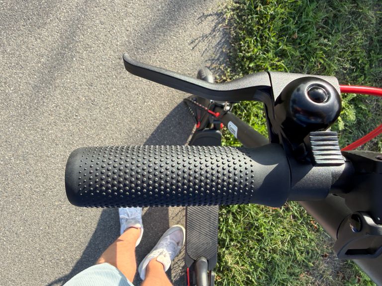 Griff am Lenker des iScooter i9M